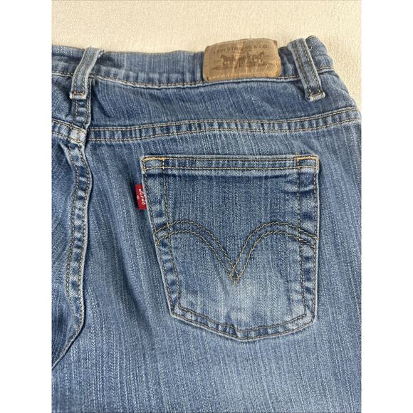 Levi's Women's 550 Relaxed Bootcut Jeans Blue Size 6 Short - Picture 8 of 8